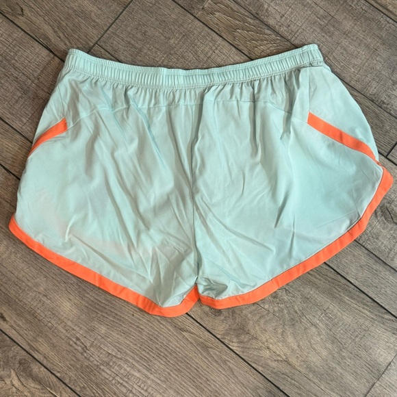 Mizuno Women's Impact Running Athletic Shorts Large - Picture 2 of 8